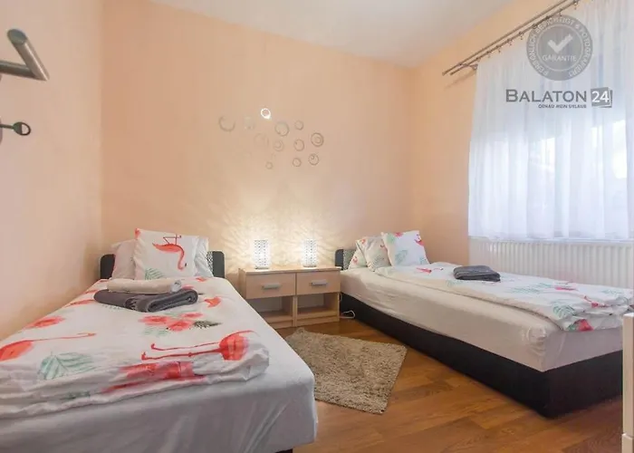 Eszter Case de vacanță