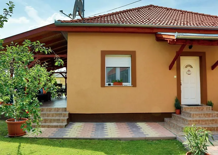 Eszter Case de vacanță Balatonkeresztúr
